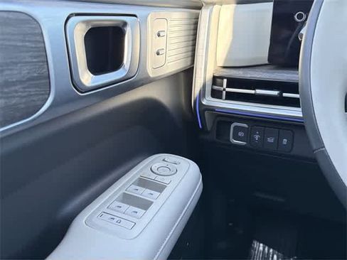 Certified 2025 Hyundai Santa Fe Calligraphy image 20