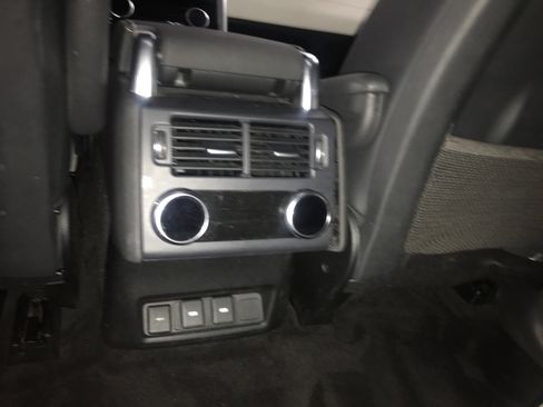 Used 2023 Land Rover Discovery S R-Dynamic image 15