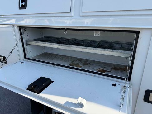 Used 2022 Ford F250 XL w/ STX Appearance Package image 28