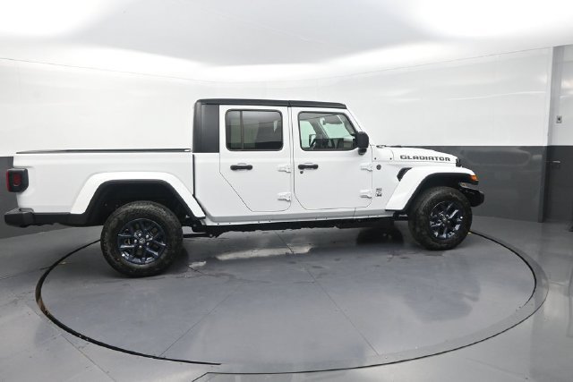 New 2026 Jeep Gladiator Sport AWD/4WD image 9