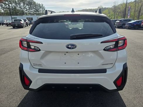 Used 2024 Subaru Crosstrek 2.0i Premium w/ Crosstrek Mirror Package AWD/4WD image 8