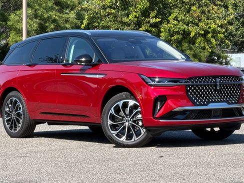 New 2026 Lincoln Nautilus Reserve AWD/4WD image 2