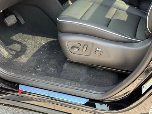 New 2026 Buick Enclave Avenir w/ Super Cruise Package image 18