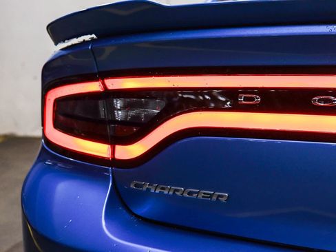 Used 2019 Dodge Charger GT RWD image 11