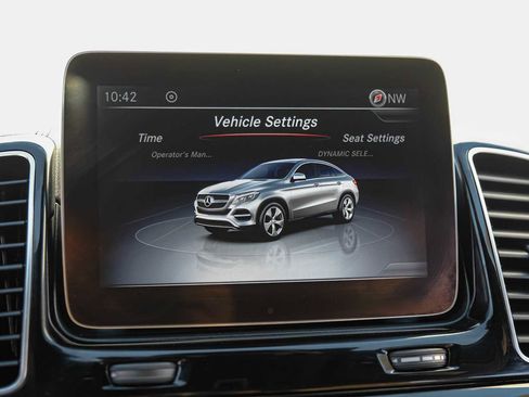 Used 2019 Mercedes-Benz GLE 43 AMG AMG GLE 43 image 32