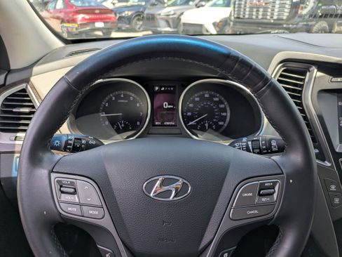 Used 2017 Hyundai Santa Fe Sport FWD image 25