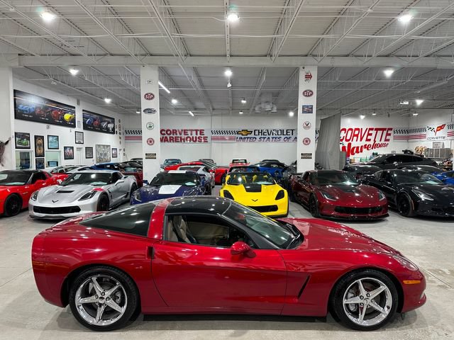 Used 2012 Chevrolet Corvette Coupe w/ 3LT Preferred Equipment Group RWD image 5
