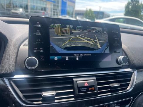 Used 2022 Honda Accord Sport image 18