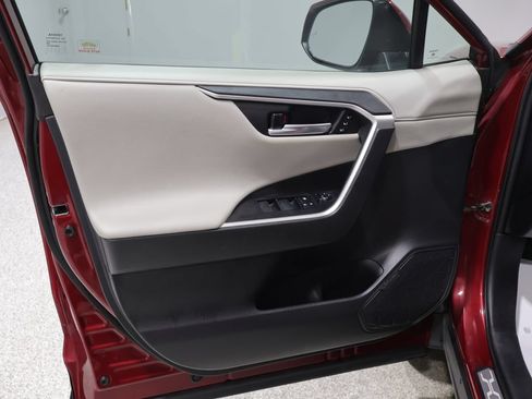 Used 2021 Toyota RAV4 Limited AWD/4WD image 13
