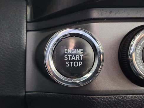 Used 2017 Toyota Tacoma TRD Off-Road image 26