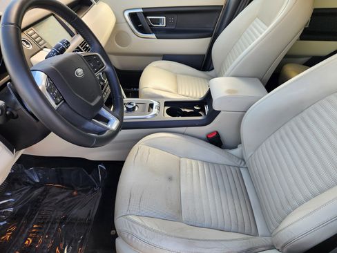 Used 2017 Land Rover Discovery Sport HSE Luxury image 11