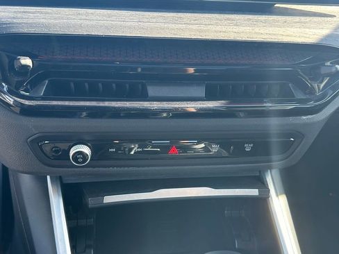 Used 2025 BMW 330i Sedan image 26