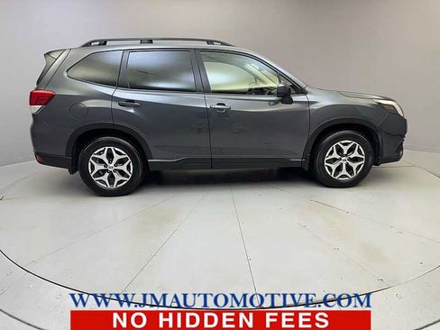 Used 2024 Subaru Forester Premium AWD/4WD image 6