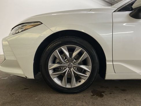 Used 2022 Toyota Avalon XLE image 11