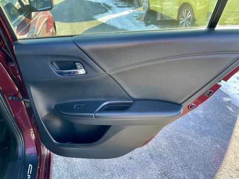 Used 2016 Honda Accord Sport image 9