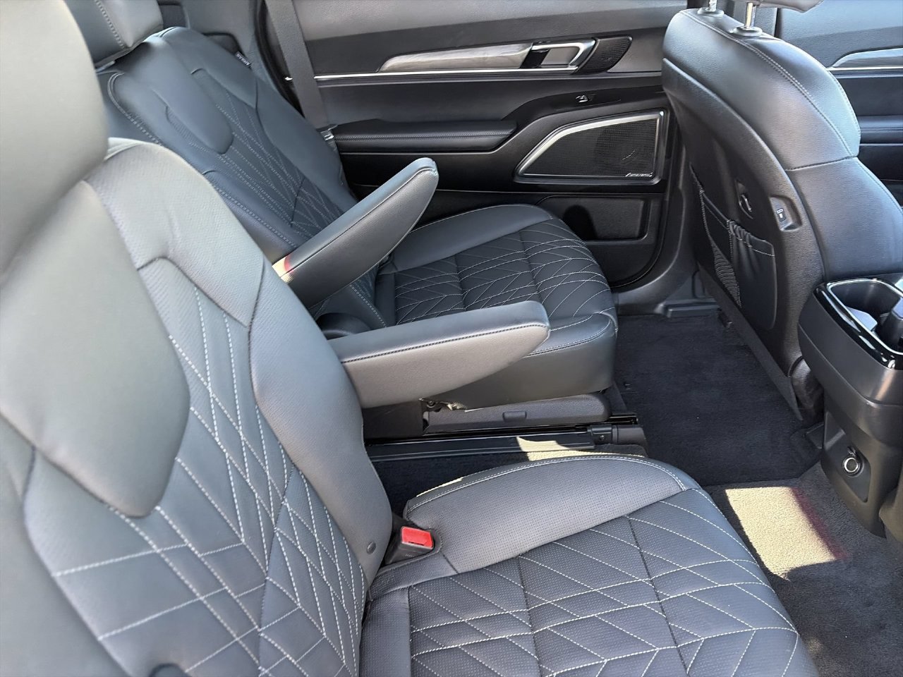 Used 2024 Kia Telluride SX X-Line AWD/4WD image 12