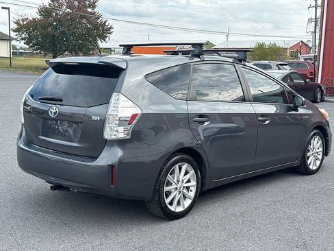 Used 2012 Toyota Prius V Five image 11