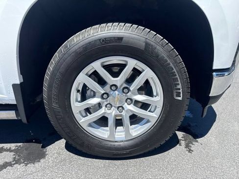 Used 2020 Chevrolet Silverado 1500 LTZ w/ Safety Package II AWD/4WD image 9