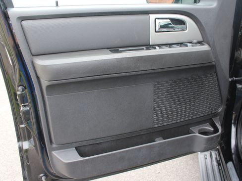 Used 2011 Ford Expedition EL Limited image 21