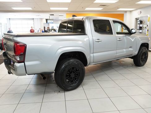 Used 2023 Toyota Tacoma SR AWD/4WD image 11