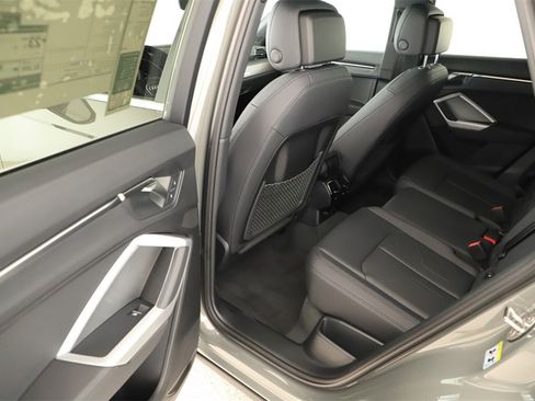 New 2025 Audi Q3 2.0T Premium image 27