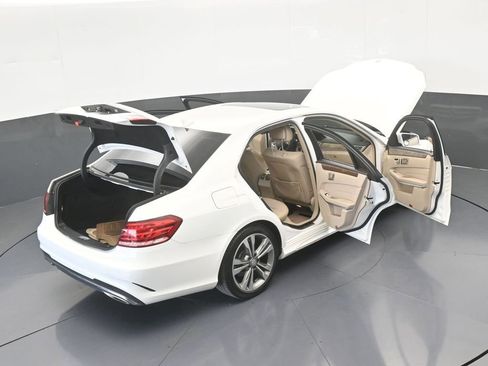 Used 2014 Mercedes-Benz E 350 Sedan image 65