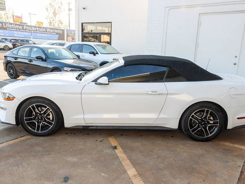 Used 2021 Ford Mustang Premium image 10