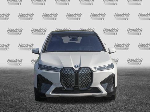Used 2024 BMW iX xDrive50 w/ Sport Package AWD/4WD image 3