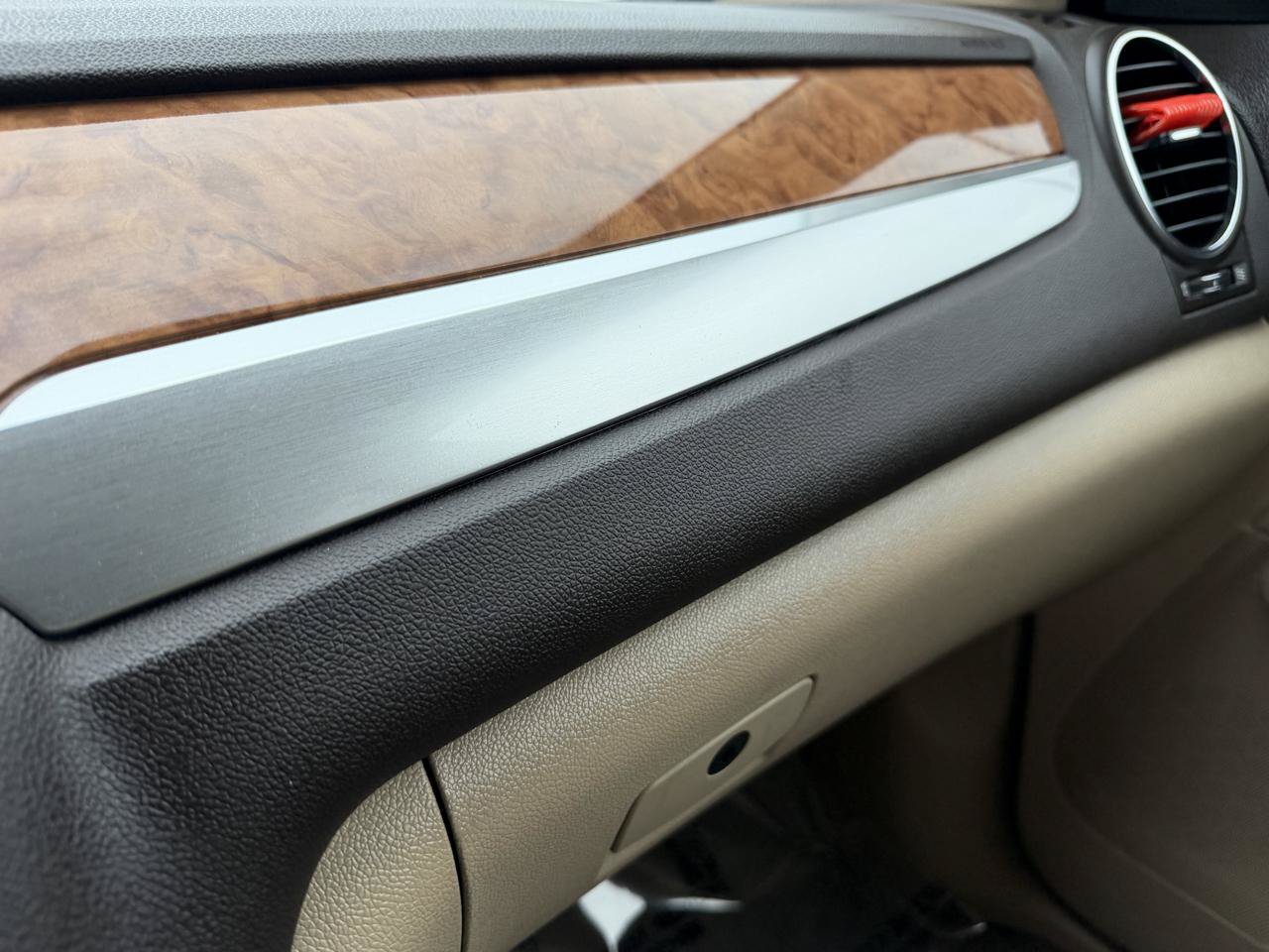 Used 2010 Buick Enclave CX FWD image 22