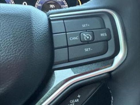 New 2024 Jeep Wagoneer 4WD w/ HD Trailer Tow Package image 23