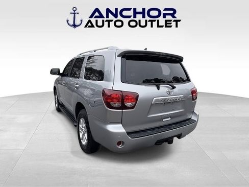 Used 2019 Toyota Sequoia SR5 image 6