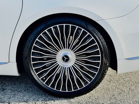 Certified 2023 Mercedes-Benz Maybach S 680 4MATIC image 15