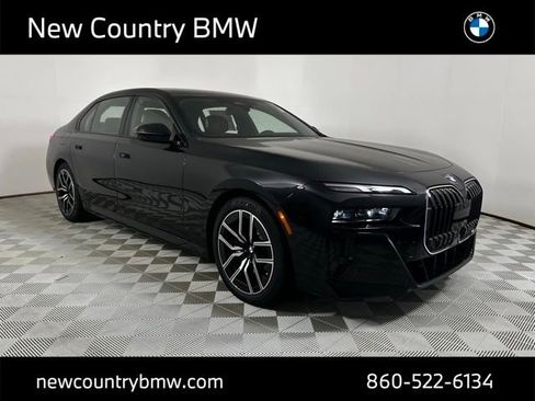 New 2026 BMW 760i xDrive w/ Premium Package image 1