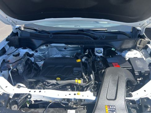 Used 2024 Chevrolet Trax LT FWD image 3