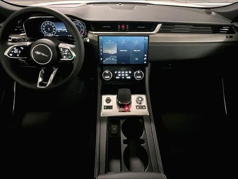 New 2026 Jaguar F-PACE R-Dynamic S image 6