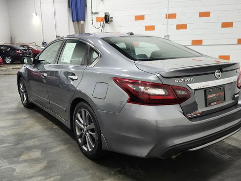 Used 2018 Nissan Altima 2.5 SR w/ SR Special Edition image 15
