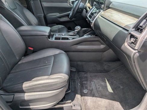 Used 2022 Kia Sorento EX w/ Panoramic Sunroof Package FWD image 30