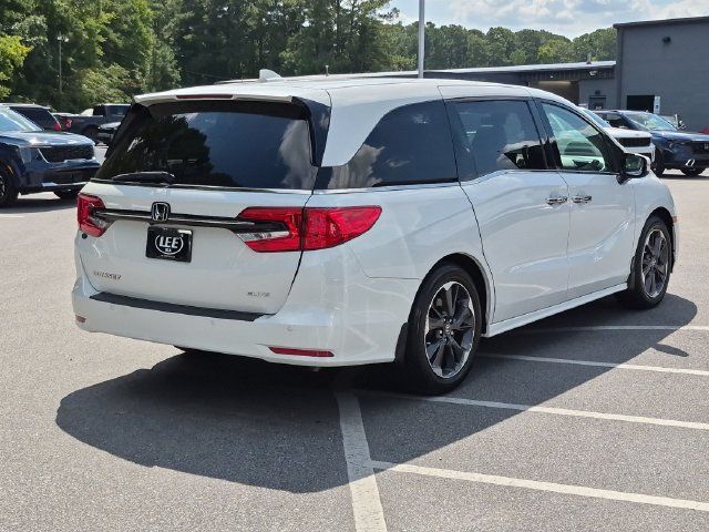 Used 2023 Honda Odyssey Elite image 3