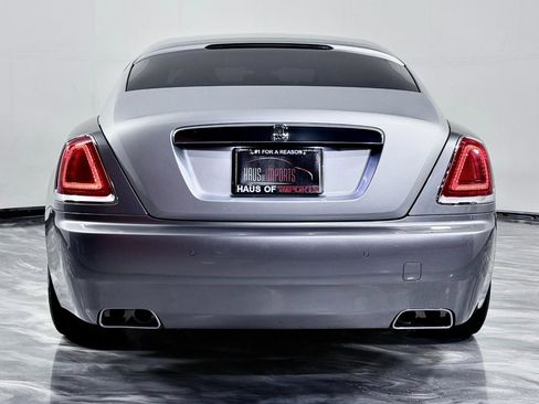 Used 2015 Rolls-Royce Wraith image 13