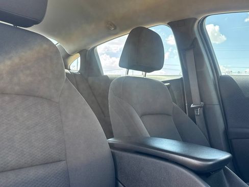 Used 2025 Chevrolet Malibu LS FWD image 31