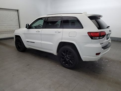 Used 2019 Jeep Grand Cherokee Altitude AWD/4WD image 5