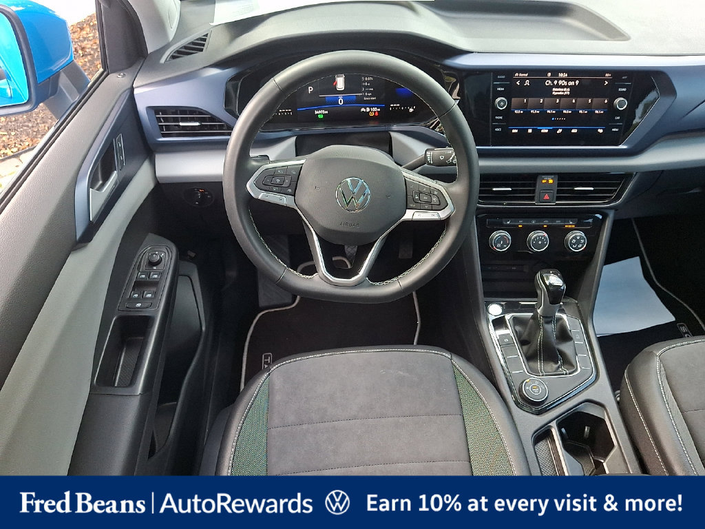 Certified 2023 Volkswagen Taos SE w/ Panoramic Sunroof Package AWD/4WD image 15