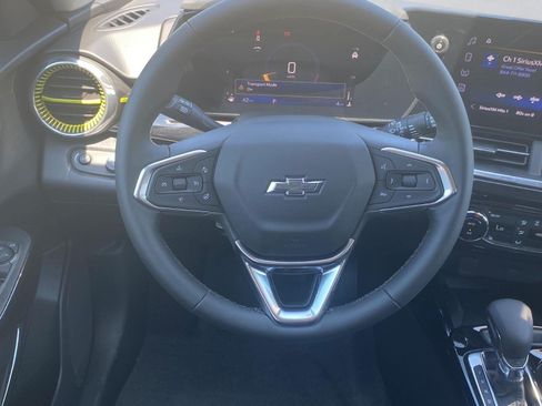 New 2026 Chevrolet Trax ACTIV w/ Sunroof Package FWD image 7