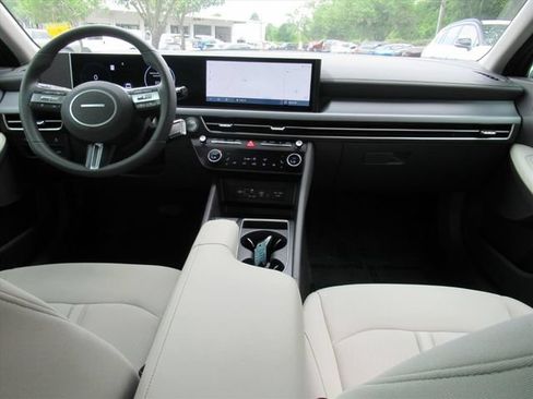 Used 2024 Hyundai Sonata SEL w/ Convenience Package FWD image 11
