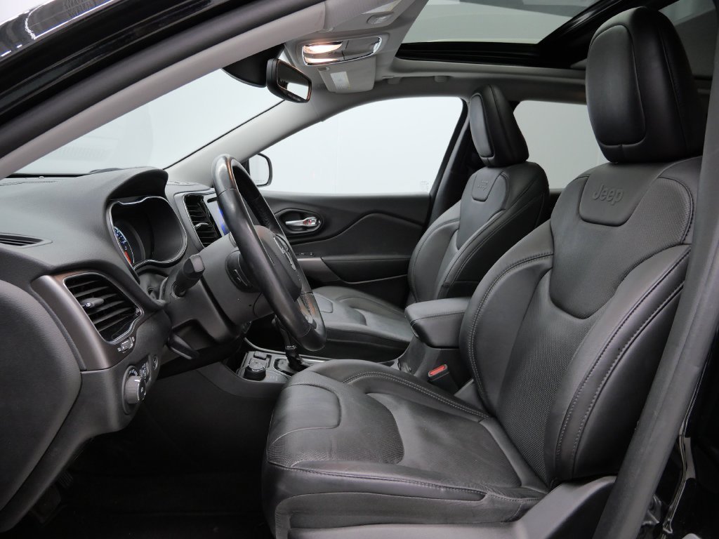 Certified 2021 Jeep Cherokee Limited w/ Elite Package AWD/4WD image 13