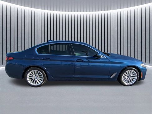 Certified 2023 BMW 530i w/ Premium Package image 4