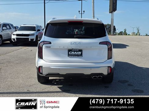 Used 2023 Kia Telluride EX w/ EX Captain's Chair Package FWD image 6