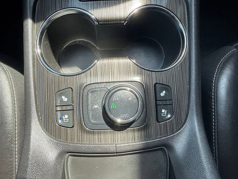 Used 2020 GMC Acadia SLT w/ Driver Alert Package II AWD/4WD image 32