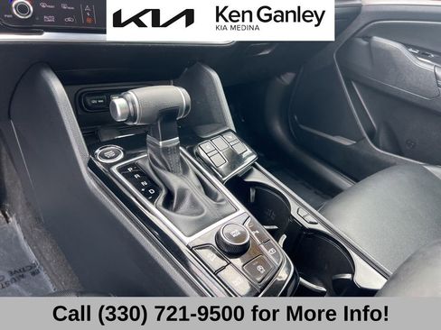 Certified 2025 Kia Sportage EX w/ Premium Package image 35