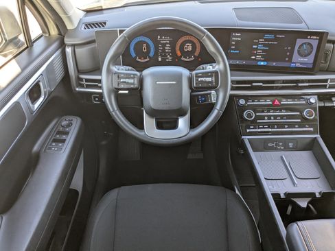 Used 2025 Hyundai Santa Fe SE image 19